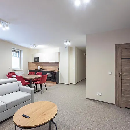 Piano Apartment *